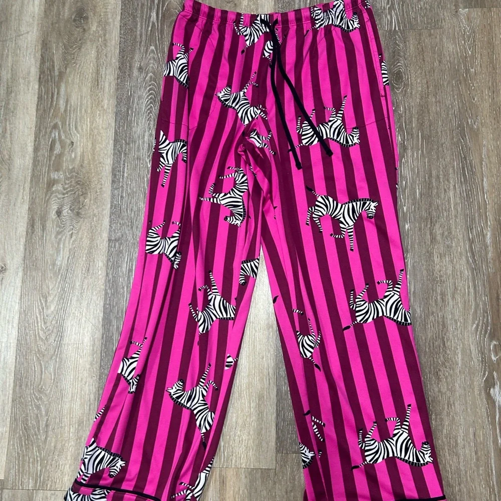 Room Service 2PC Womens Pajama Set Pink Zebra Small Lounge Sleepwear Soft Cozy - Picture 6 of 14